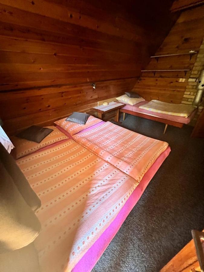 Horska Chata Veverka Подбанське Екстер'єр фото